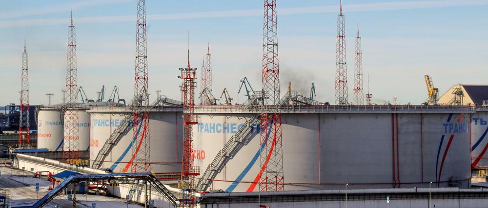 Tanks von Transneft, einem staatlichen russischen Unternehmen, das die Erdöl-Pipelines des Landes betreibt.