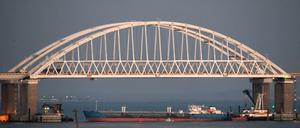 Die Brücke, die die Meerenge von Kertsch überspannt, steht im Fokus der aktuellen Krise.