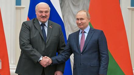 Alexander Lukaschenko und Wladimir Putin.