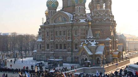 Trotz klirrender Kälte demonstrierende hunderttausende Bürger in Russland.