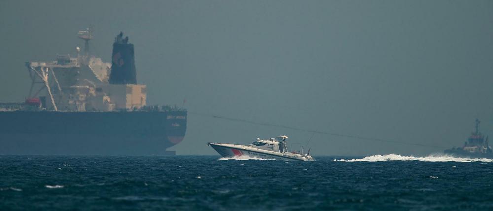 Im Golf von Oman soll es "Sabotageakte" gegen Handelsschiffe gegeben haben, behaupten die Vereinigten Arabischen Emirate. Noch ist vieles unklar.