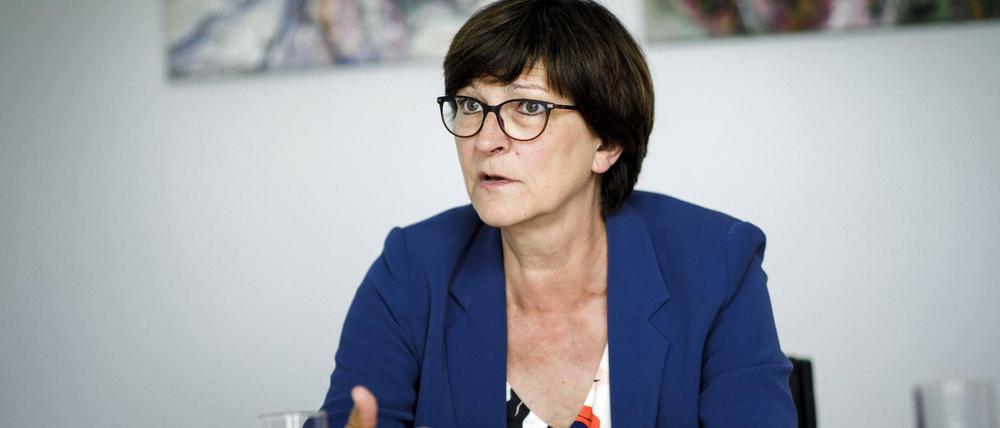 Die SPD-Bundesvorsitzende Saskia Esken kann sich kostenlose Nachhilfe für Schüler vorstellen.