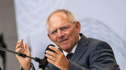 Soli weg, Steuern hoch! Wolfgang Schäuble will die Länder entlasten.