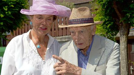 Altbundespräsident Walter Scheel mit seiner Ehefrau Barbara.