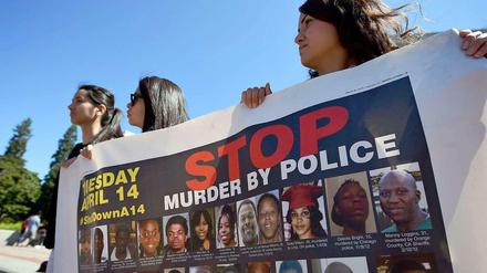 "Stoppt Polizeimorde": Vergangene Woche protestierten Studierende an der Universität in Berkeley gegen das brutale Vorgehen weißer Polizisten gegen Schwarze in den USA. 