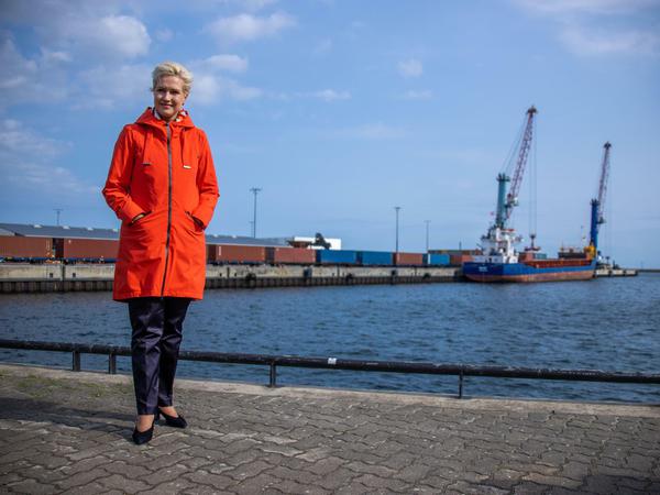 Manuela Schwesig (SPD), Ministerpräsidentin von Mecklenburg-Vorpommern, will die Pipeline Nord Stream 2 zügig in Betrieb nehmen und mehr Dialog mit Russland, Grüne und FDP sind dagegen. 