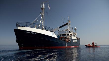 Das Rettungsschiff „Alan Kurdi“ der deutschen Organisation Sea-Eye.