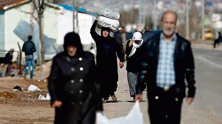 Die syrischen Flüchtlinge an der türkischen Grenze, wie hier in Kilis, brauchen demnächst Visa. 
