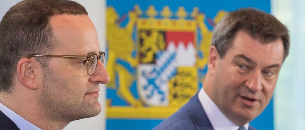 Kontrahenten in Sachen AOK: Gesundheitsminister Jens Spahn mit CSU-Chef Markus Söder.