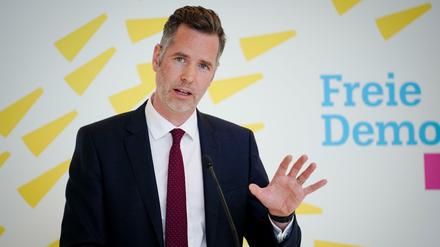 Christian Dürr, Fraktionsvorsitzender der FDP-Bundestagsfraktion, fordert Maßnahmen gegen die Flugausfälle.