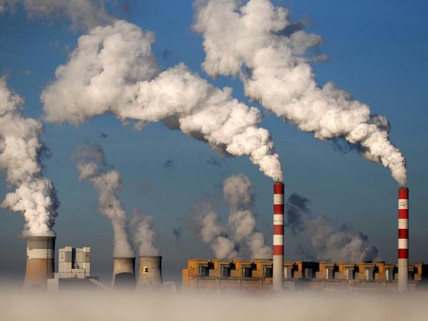 Noch ist Polen stark von Kohlekraftwerken abhängig wie dem in Belchatow.