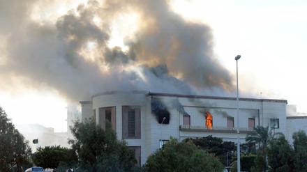 Das Außenministerium in Tripolis wurde am Dienstag in Brand gesetzt.