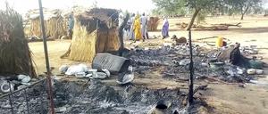 Verkohlte Überreste nach dem Angriff von Boko Haram in Budu.