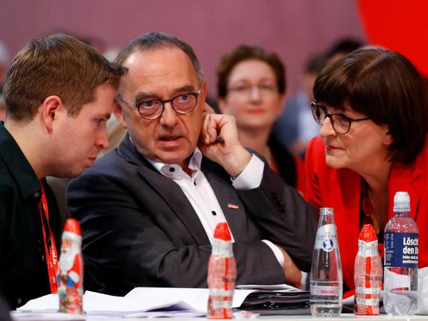 Stehen für einen klaren Linkskurs der SPD: Vize Kevin Kühnert und die Vorsitzenden Norbert Walter-Borjans und Saskia Esken. 