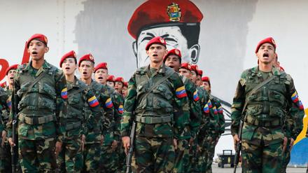 Unter den einfachen Soldaten in Venezuela soll es rumoren.