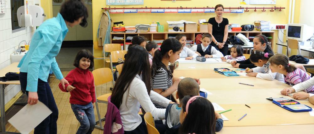 Sommerschule in Berlin für Kinder eingewanderter Roma. Auch die seit Jahrhunderten hier ansässigen Mitglieder der Minderheit haben viel zu wenig Zugang zu Bildung. 
