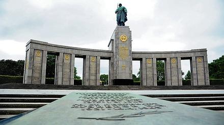 Im Mittelpunkt des Gedenkens steht Russland. Warum nicht die Ukraine, Weißrussland, das Baltikum - die ersten Opfer?