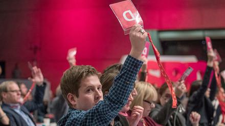 Elf Forderungen enthält der Leitantrag, den der SPD-Bundesparteitag Anfang Dezember verabschiedete. Von "roten Linien" in den Verhandlungen mit der Union will die SPD aber nicht sprechen.