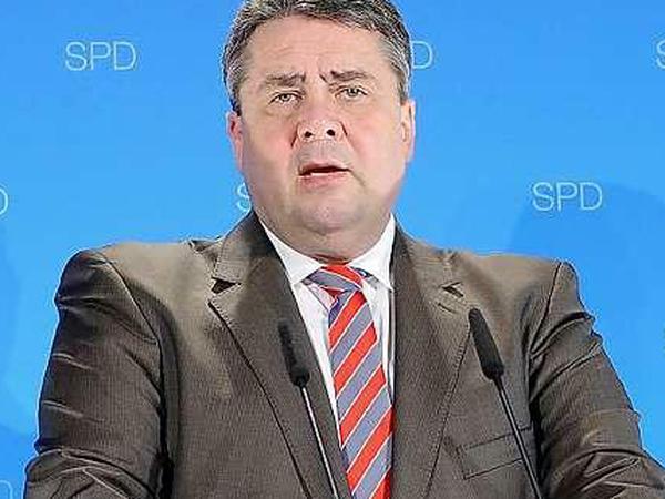 Der SPD Vorsitzende Sigmar Gabriel forderte auf der Klausurtagung in Potsdam härtere Strafen für Steuersünder. 