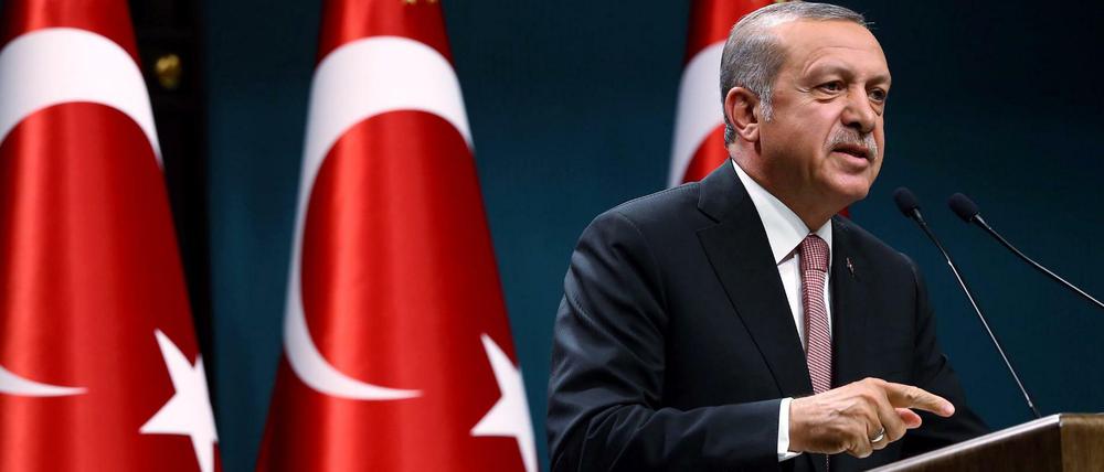 Der türkische Präsident Erdogan geht nach dem gescheiterten Militärputsch hart gegen seine Gegner vor.