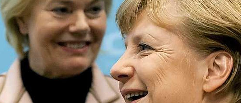 CDU-Politikerinnen Steinbach, Merkel 2012 bei einem Vertriebenen-Kongress