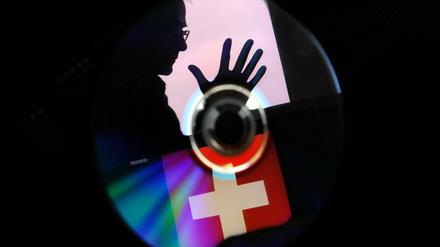 Nach dem Kauf mehrerer Steuer-CDs durch NRW zeigen sich Dutzende Steuersünder selbst an.