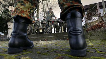 Stiefel eines Soldaten während einer Reservistenübung der Bundeswehr in Wernau.