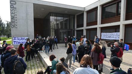Studenten der Hochschule Science Po von Grenoble beschuldigen zwei Professoren angeblicher "Islamophobie".