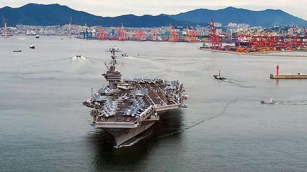 Die USS George Washington verlässt den Hafen. Die USA und Südkorea starten ihr Manöver.