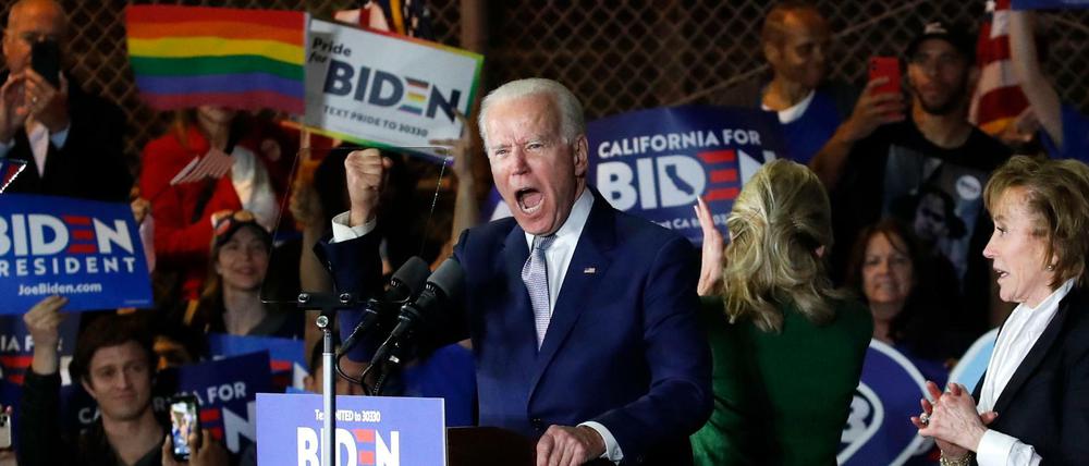 Joe Biden spricht am Dienstagabend (MEZ) zu seinen Anhängern in Los Angeles.