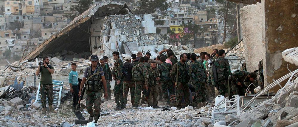 Die syrische Armee bei Aleppo.