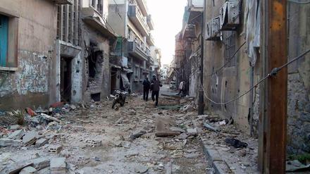 Syrien versinkt im Bürgerkrieg: eine zerstörte Straße in Homs.