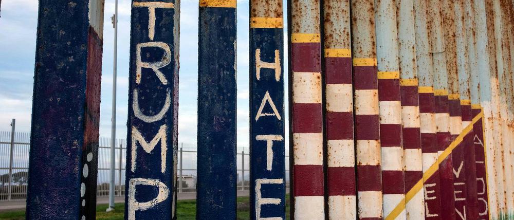 "Trumps Hass": Teile des alten Zauns an der Grenze zwischen den USA und Mexiko 