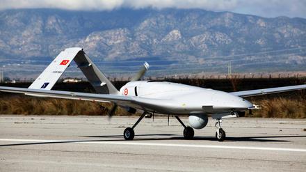 Unbemannt und kampferprobt. Die Drohne vom Typ Bayraktar TB2 wird in Syrien und Libyen sowie gegen die kurdische PKK.