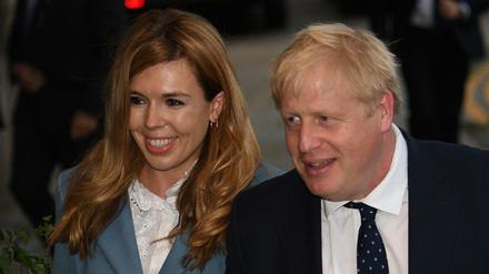 Boris Johnson und seine Verlobte Carrie Symonds (Archivbild) 