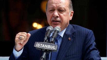 Der türkische Präsident Recep Tayyip Erdogan heizt die Stimmung weiter an.