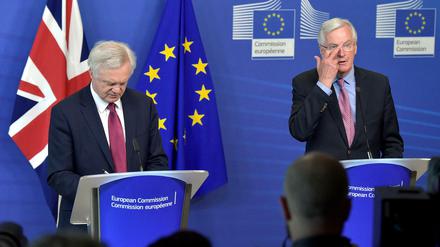 EU-Chefunterhändler Michel Barnier und Londons Chefverhandler David Davis am Montag in Brüssel.