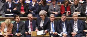 Regierungschefin Theresa May hat einen schweren Stand im Parlament. 
