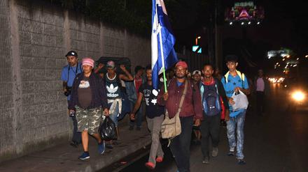 Migranten aus Honduras kommen auf ihrem Marsch Richtung USA in Guatemala City an.