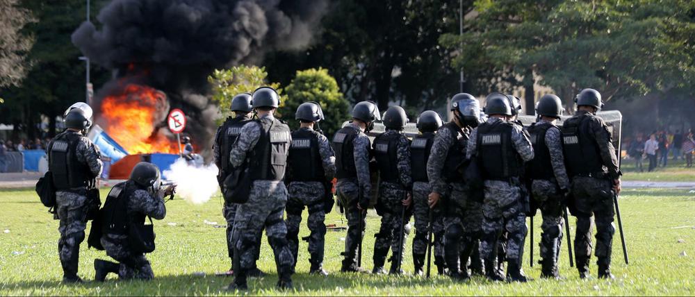 Bei den Straßenkämpfen in Brasilia unterstützten 1500 Soldaten die Polizei.