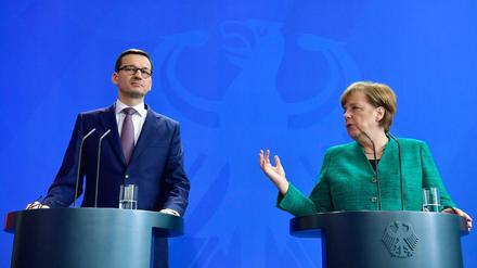 Polens neuer Premierminister Mateusz Morawiecki bei seinem Antrittsbesuch in Berlin mit Bundeskanzlerin Angela Merkel.