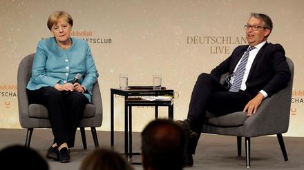 Bundeskanzlerin Angela Merkel diskutierte mit "Handelsblatt"-Herausgeber Gabor Steingart.