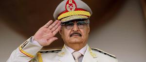 Kämpft gegen die Regierung: der abtrünnige General Chalifa Haftar.