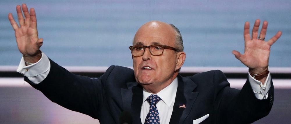 Auch Trumps Anwalt Rudy Giuliani kommt jetzt unter Druck.