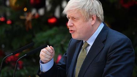 Der britische Premier Johnson am Freitag bei seiner Ansprache vor seinem Amtssitz in der Downing Street.