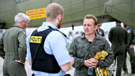 Der dänische U-Boot-Besitzer Peter Madsen wird von der Polizei befragt. 