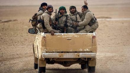 Syrische Kämpfer im Einsatz gegen die Terrormiliz IS 