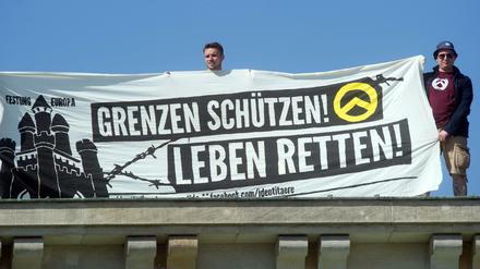 Die rechtsextreme Identitäre Bewegung demonstrierte in Berlin für eine "Festung Europa". 