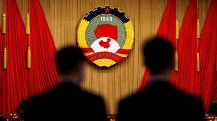 Sicherheitsoffiziere in der "Politischen Konsultativkonferenz des chinesischen Volkes": Auch das Reich der Mitte ist Ziel von CIA-Spionage. 