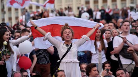 Junge Belarussen demonstrieren für mehr Freiheit in ihrem Land.